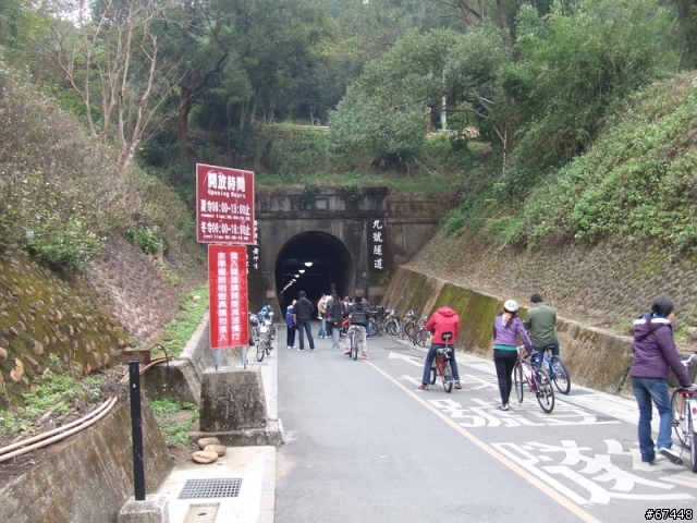 年初3台中潭雅神綠園道海放行