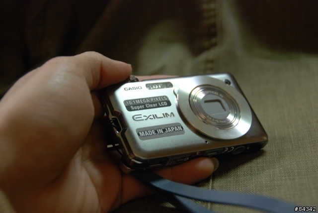 [勸敗]Casio EXILIM EX-S10 外貌篇~