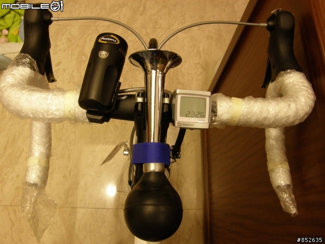 [分享] CP值爆高之變態塗裝跑車 FUJI Roubaix RC-11