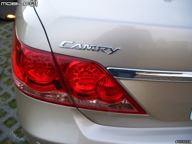 [分享] camry 3.5v 新車報到...初步開箱文..