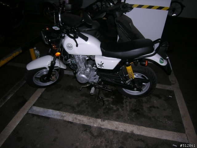 【分享】請問各位會為你的愛車特製貼紙嗎？