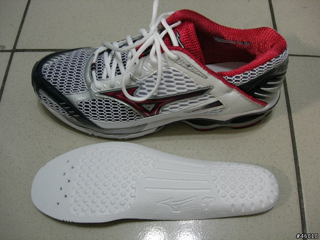 [開箱] MIZUNO 8KN-80062 WAVE CREATION 9