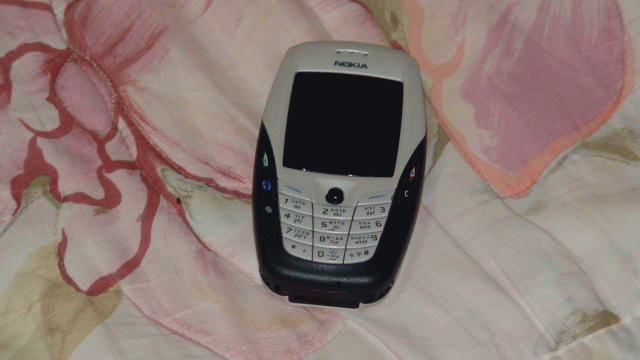 『舊機重逢，我的NOKIA6600』