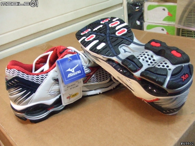 [分享]MIZUNO 08年Wave Creation 9 ∞ 慢跑鞋