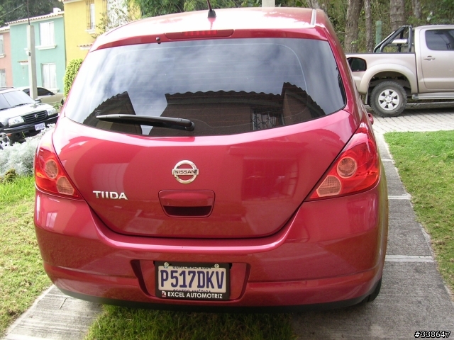 日本原裝簡配五門紅色TIIDA 1.6手排開箱文