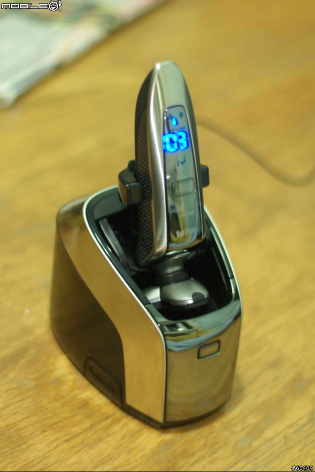 [開箱]王者再臨 之  PHILIPS 新世代旗艦級 刮鬍刀 RQ1095