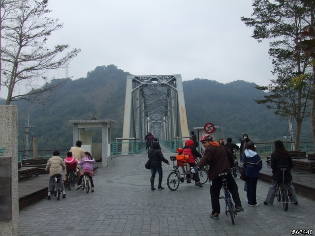 年初3台中潭雅神綠園道海放行