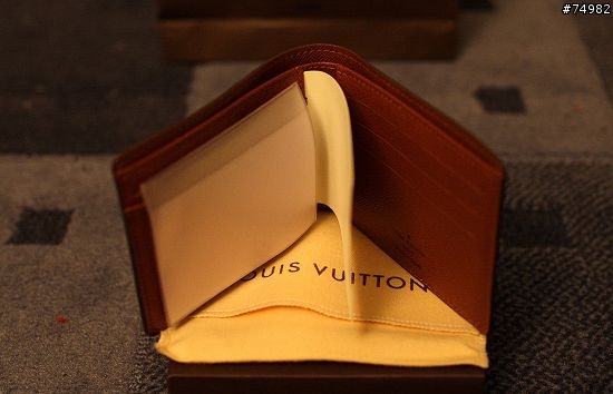 [分享] Louis Vuitton Billfold with 9 credit card slots