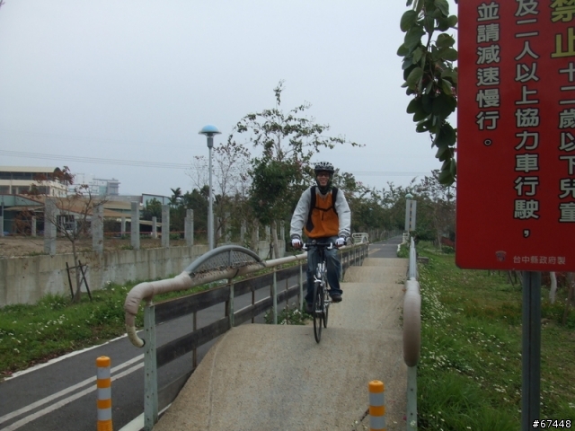 年初3台中潭雅神綠園道海放行