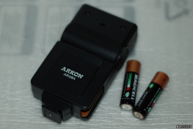 「Minolta X-300」&「ARKON AR18BA」閃光燈