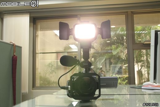 SONY LED攝影機機頭燈 感動開箱