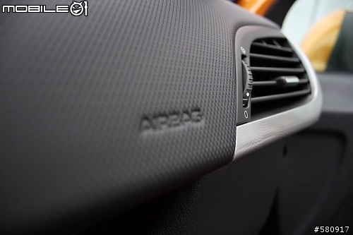 [分享] 時尚與實用兼顧的 Peugeot 207 HDi