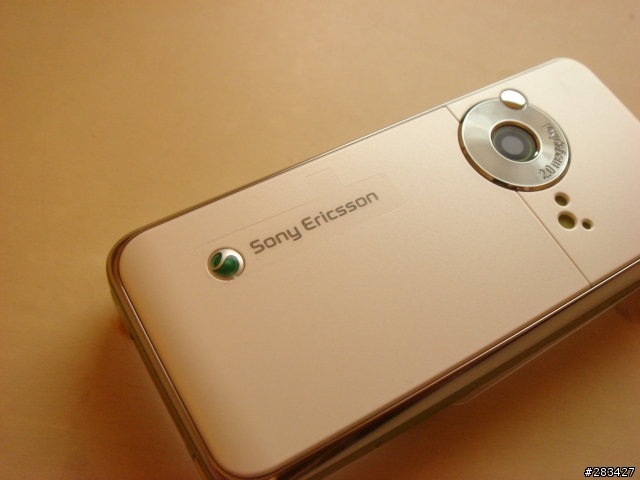 Sony Ericsson K660i 白綠色簡易開箱