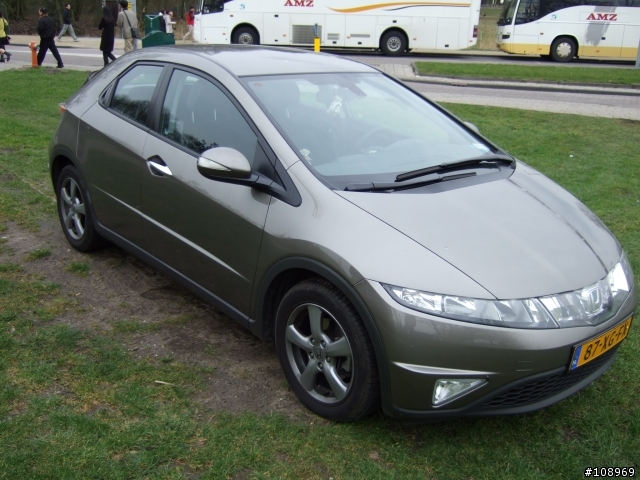 CIVIC 8 HB