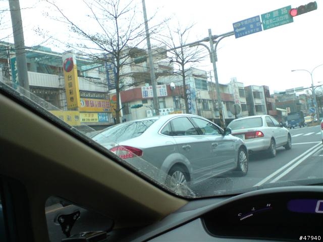 上班巧遇New Mondeo..