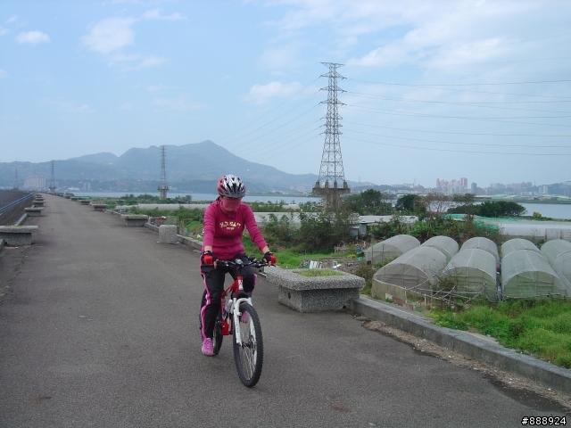 二重環狀自行車道半日遊