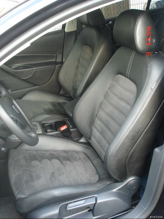 遲來的開箱文 Passat 2.0T FSI