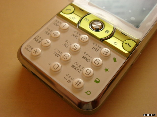 Sony Ericsson K660i 白綠色簡易開箱