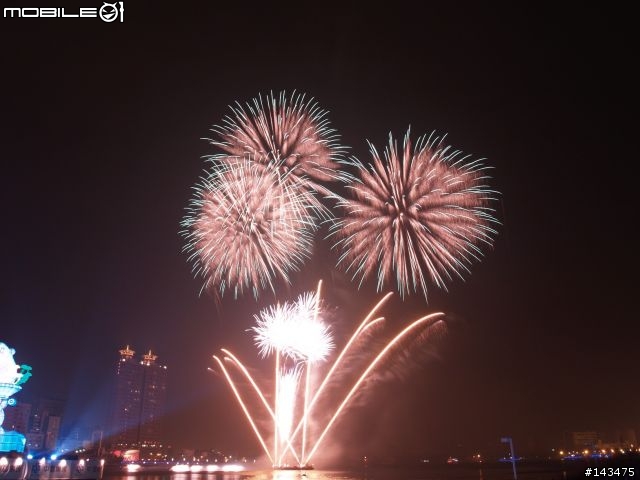 各位O家的大大～～大家好喔～～希望大家用各地區的燈會煙火來蓋大樓