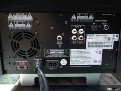 [分享] 輕擺居家風尚 PHILIPS HTS 8100家庭劇院 開箱篇