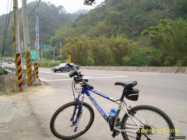 獅潭崩山下單車登山半日遊