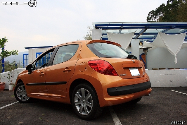 [分享] 時尚與實用兼顧的 Peugeot 207 HDi