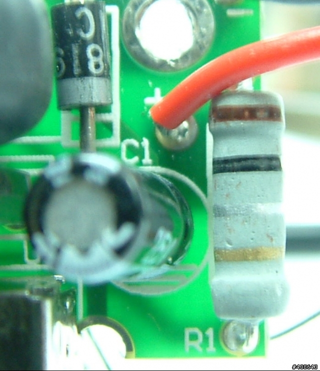 [分享]車用USB充電座及HTC車充解剖