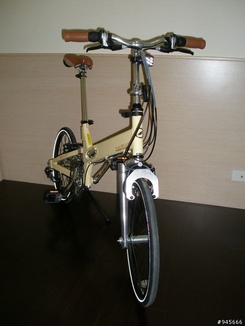 女王新車布丁FD17S