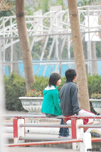 新D40最輕巧、CP值最高之"望遠微距鏡"開箱放毒文