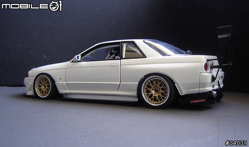 分享國外金屬車模改裝~NISSAN SKYLINE GTR R32 暴改版