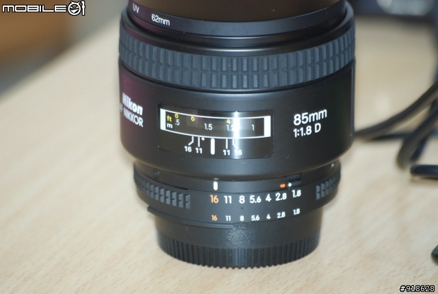 D80+85mm-1.8開箱照  D80公司貨價錢降了耶！