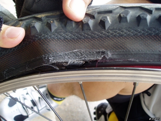 有關爆胎及內襯的問題