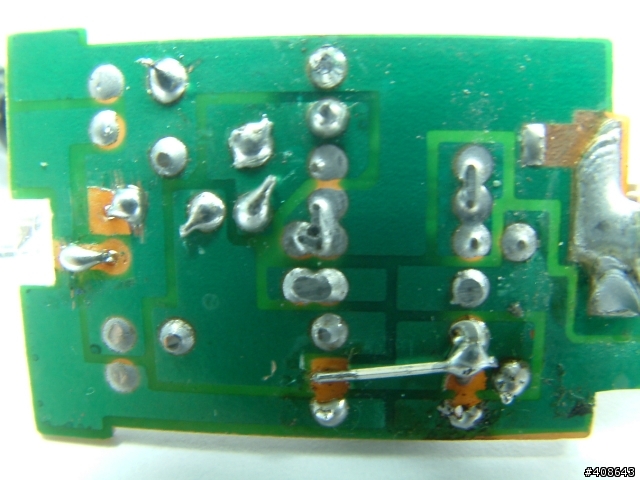 [分享]車用USB充電座及HTC車充解剖