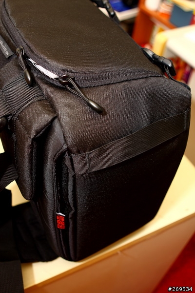 [分享]Lowepro 彈弓手SlingShot 300 AW 300AW