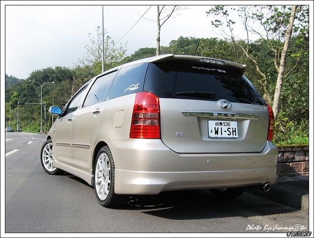 [分享]TOYOTA WISH 05、06日規尾燈比較（圖多）