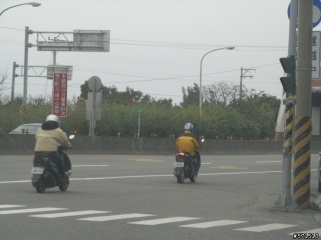 西濱公路上的狗仔照