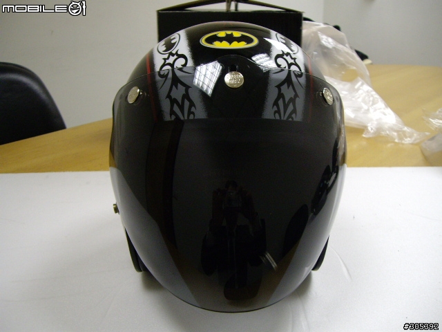 黑暗騎士-OGK BT-J1 BATMAN限量帽BM-30限量手套(圖在第13帖)