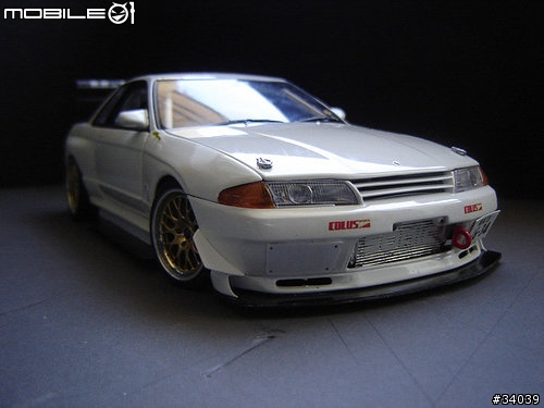 分享國外金屬車模改裝~NISSAN SKYLINE GTR R32 暴改版