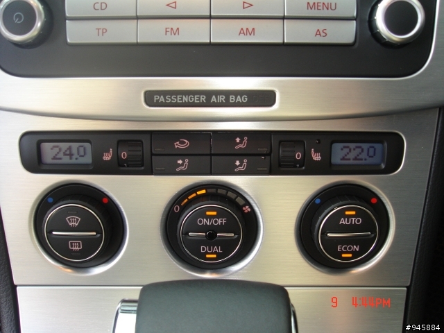 遲來的開箱文 Passat 2.0T FSI