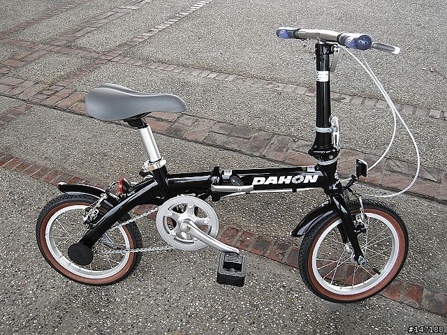兒子的小小折 Dahon Bya 412