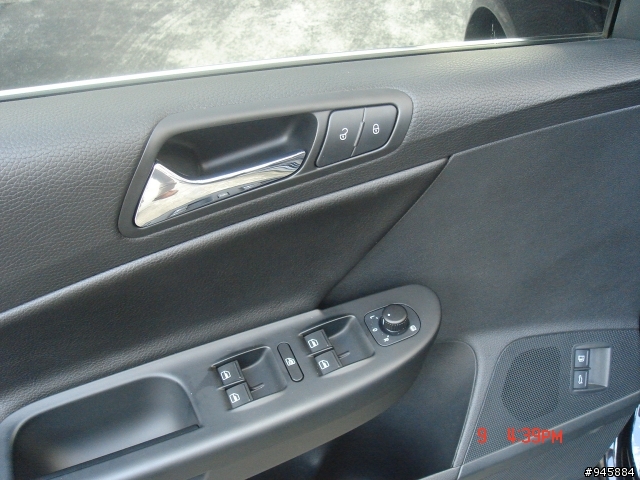 遲來的開箱文 Passat 2.0T FSI