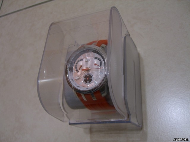 swatch 逆跳錶開盒照-休閒運動風