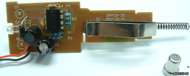 [分享]車用USB充電座及HTC車充解剖