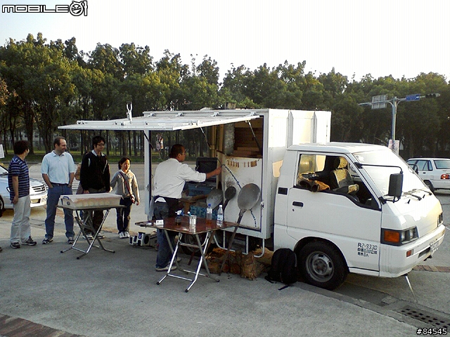 [美食]斗六運動公園~行動披薩屋