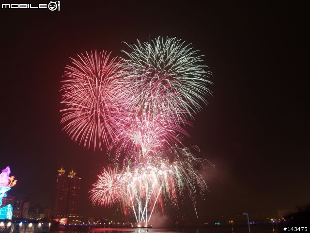 各位O家的大大～～大家好喔～～希望大家用各地區的燈會煙火來蓋大樓