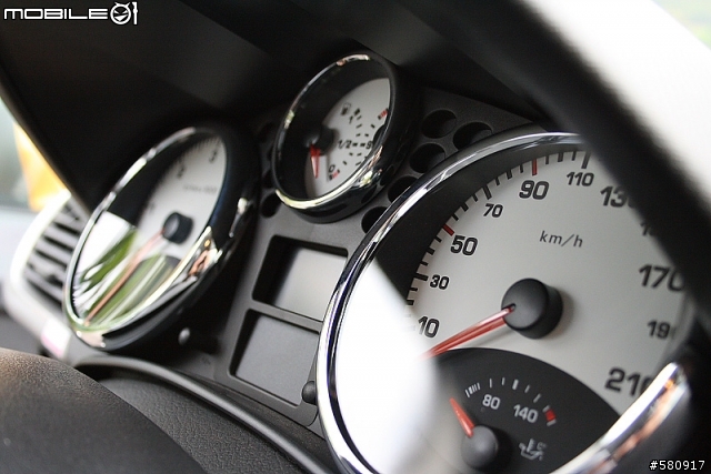 [分享] 時尚與實用兼顧的 Peugeot 207 HDi