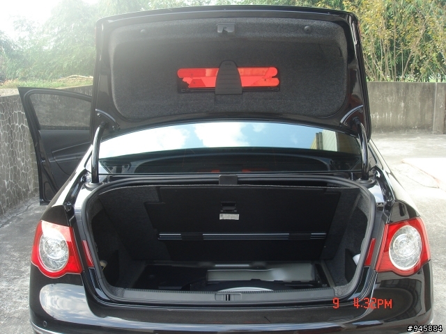 遲來的開箱文 Passat 2.0T FSI