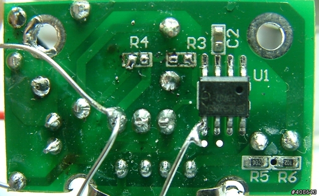 [分享]車用USB充電座及HTC車充解剖