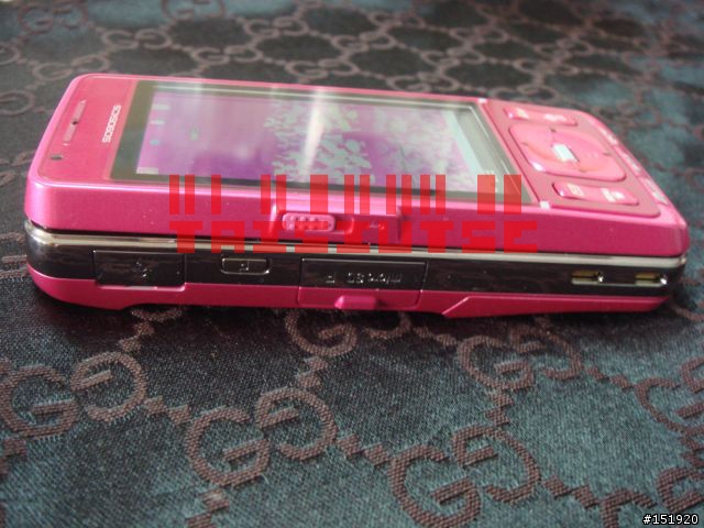 Pink Series又來了~~是日主角SO905iCS是也!!