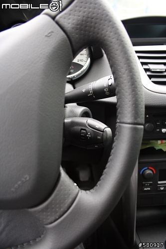 [分享] 時尚與實用兼顧的 Peugeot 207 HDi